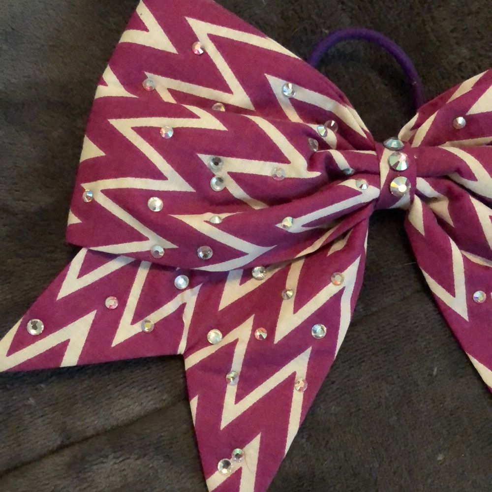 Cheer bow - Picture 2 of 3